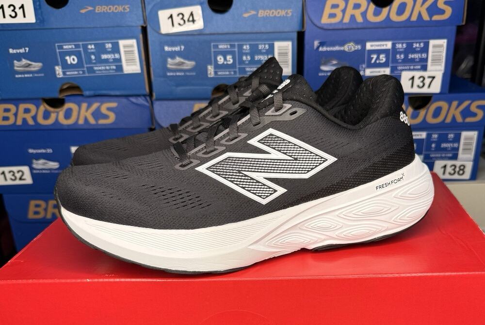 New Balance Fresh Foam X 880v15 Black White Men’s 9 D (148)